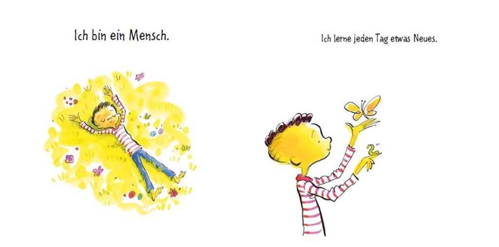 Ich bin ein Mensch: Junge liegt im Gras und steht mit Schmetterling und Raupe