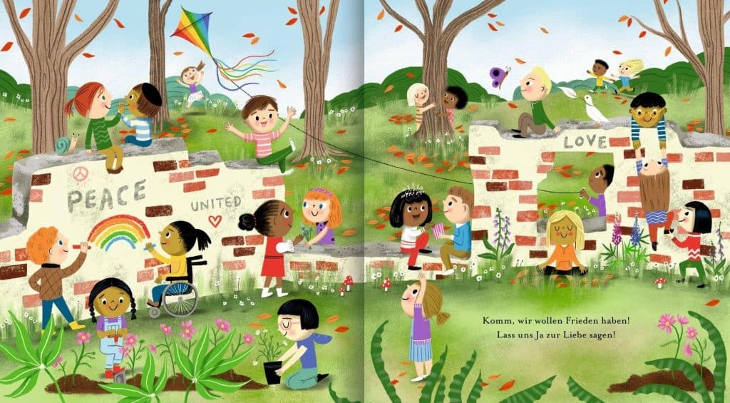 Menschen brauchen Menschen - Diverse Kinder spielen bei einer kaputten Mauer im Grünen